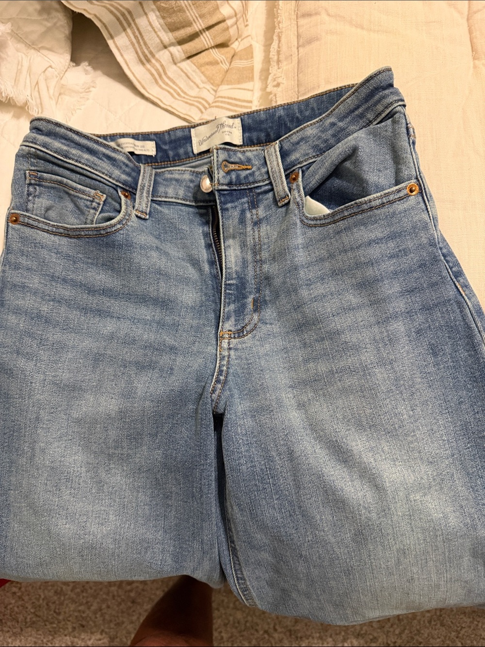 Universal Thread High-Rise Light Blue Women’s Jeans